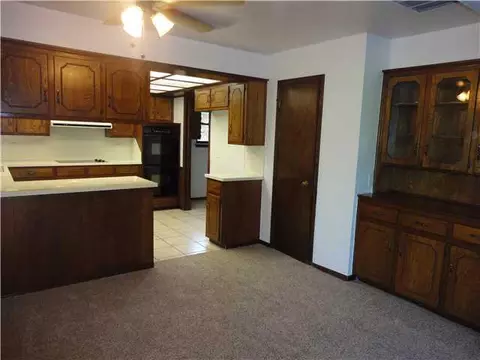 1705 E Hills Cir, Moore, OK 73160 photo 12