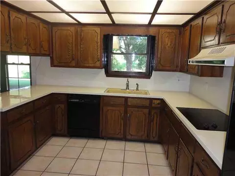 1705 E Hills Cir, Moore, OK 73160 photo 11