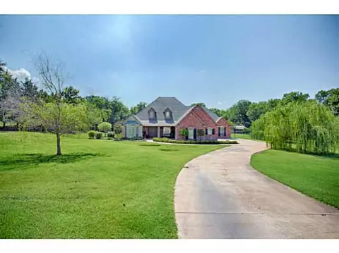 32311 Whippoorwill Dr, Norman, OK 73072 photo 1