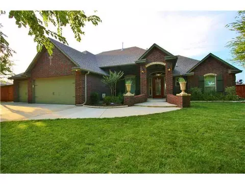 3015 Creekview Dr, Tuttle, OK 73089 photo 1