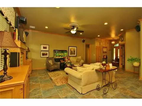 3015 Creekview Dr, Tuttle, OK 73089 photo 7