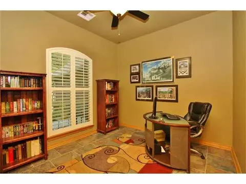 3015 Creekview Dr, Tuttle, OK 73089 photo 5
