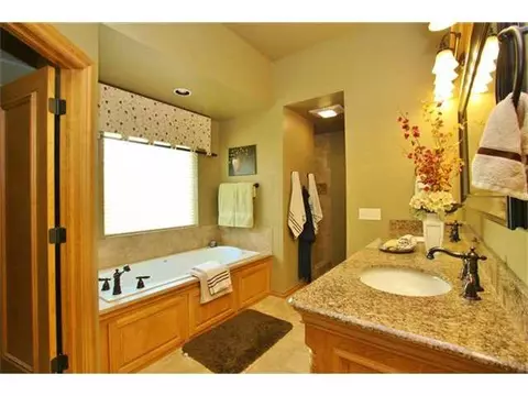 3015 Creekview Dr, Tuttle, OK 73089 photo 13