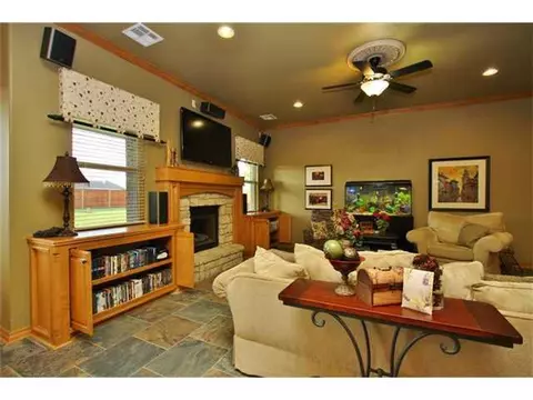 3015 Creekview Dr, Tuttle, OK 73089 photo 8