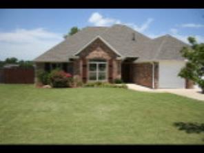 910 Cypress, Ada, OK 74820 photo 1