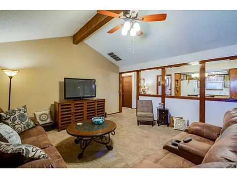 500 Crestview, Edmond, OK 73012 photo 6