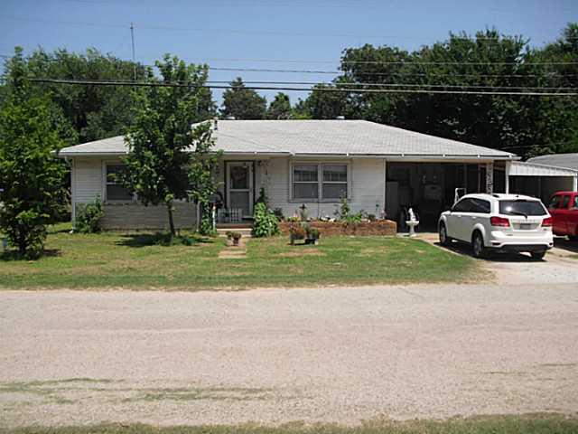 601 E Washington St, Tecumseh, OK 74873 photo 1