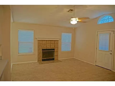 1032 Cedarcrest St, Norman, OK 73071 photo 2