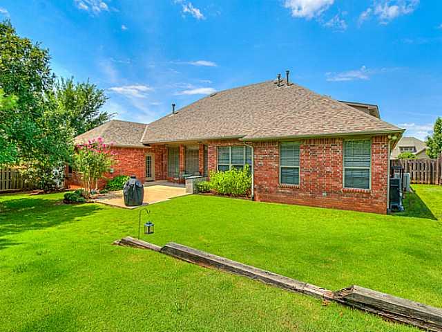 3216 Amberwood Ct, Edmond, OK 73003 photo 24