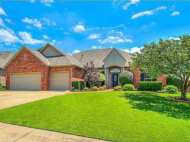 3216 Amberwood Ct, Edmond, OK 73003 photo 1