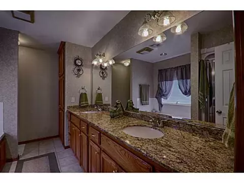 1209 Creek Valley Dr, Tuttle, OK 73089 photo 11