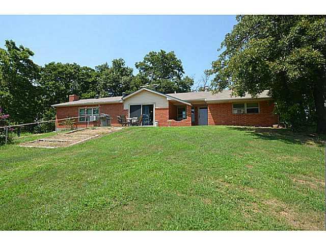 30520 Memorial Rd, Mcloud, OK 74851 photo 1