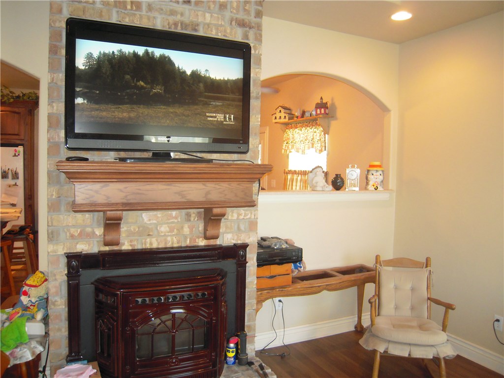 627 N Dobbs, Harrah, OK 73045 photo 3