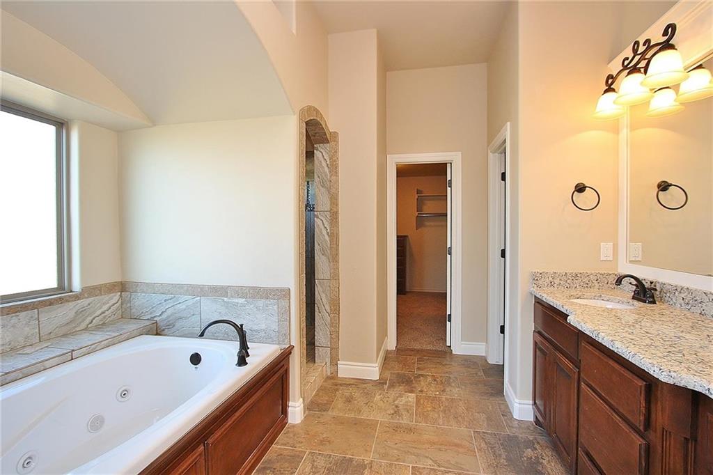 709 Arrowhead, Tuttle, OK 73089 photo 10