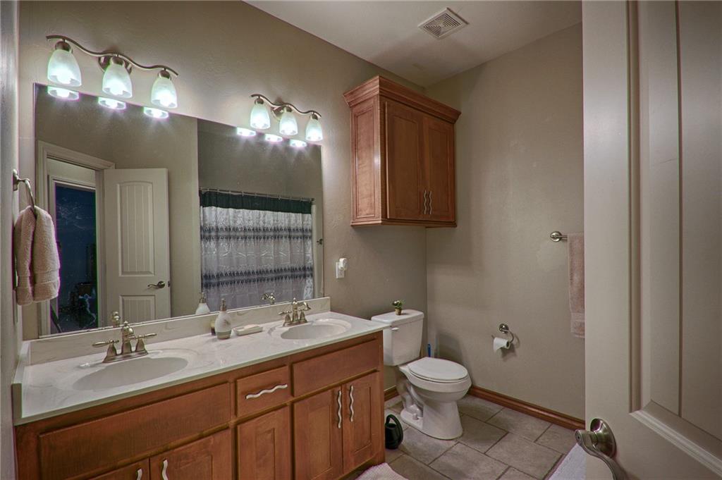 2101 SE 9th St, Moore, OK 73160 photo 19