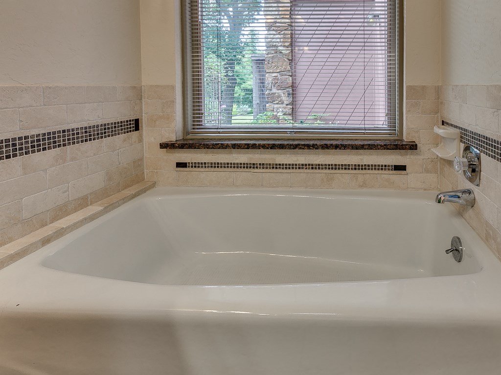 6201 Raspberry Trl, Edmond, OK 73034 photo 12