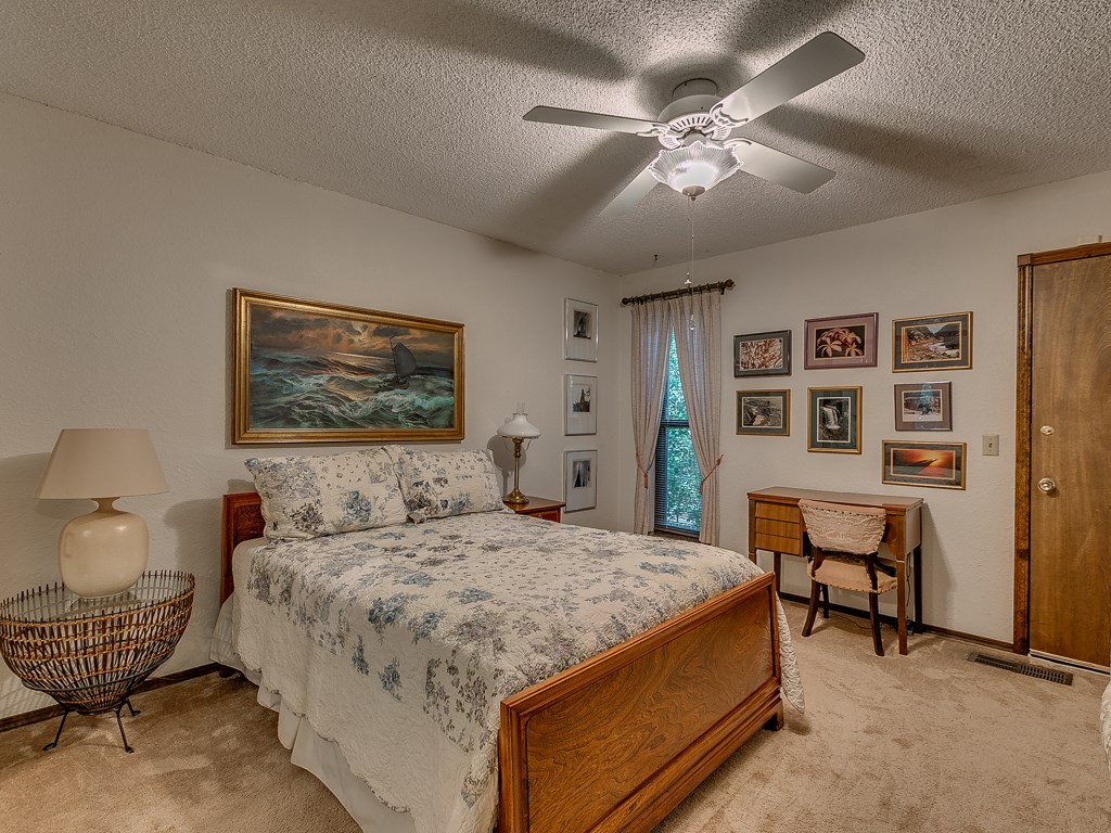 6201 Raspberry Trl, Edmond, OK 73034 photo 15