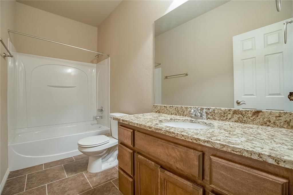 955 Oak Tree Ct, Harrah, OK 73045 photo 19