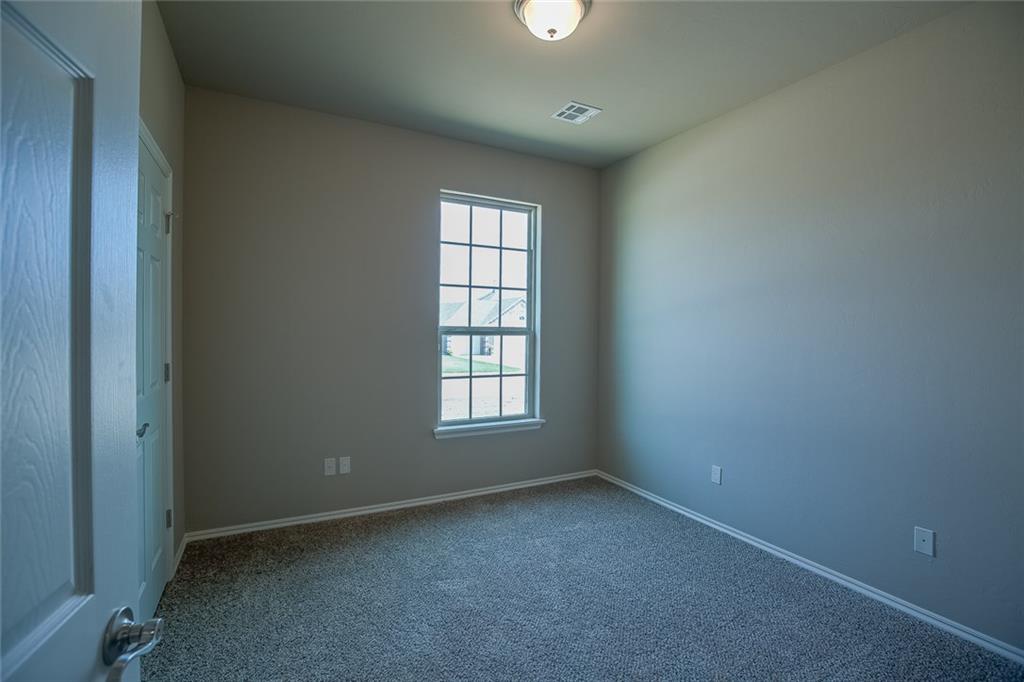 955 Oak Tree Ct, Harrah, OK 73045 photo 22
