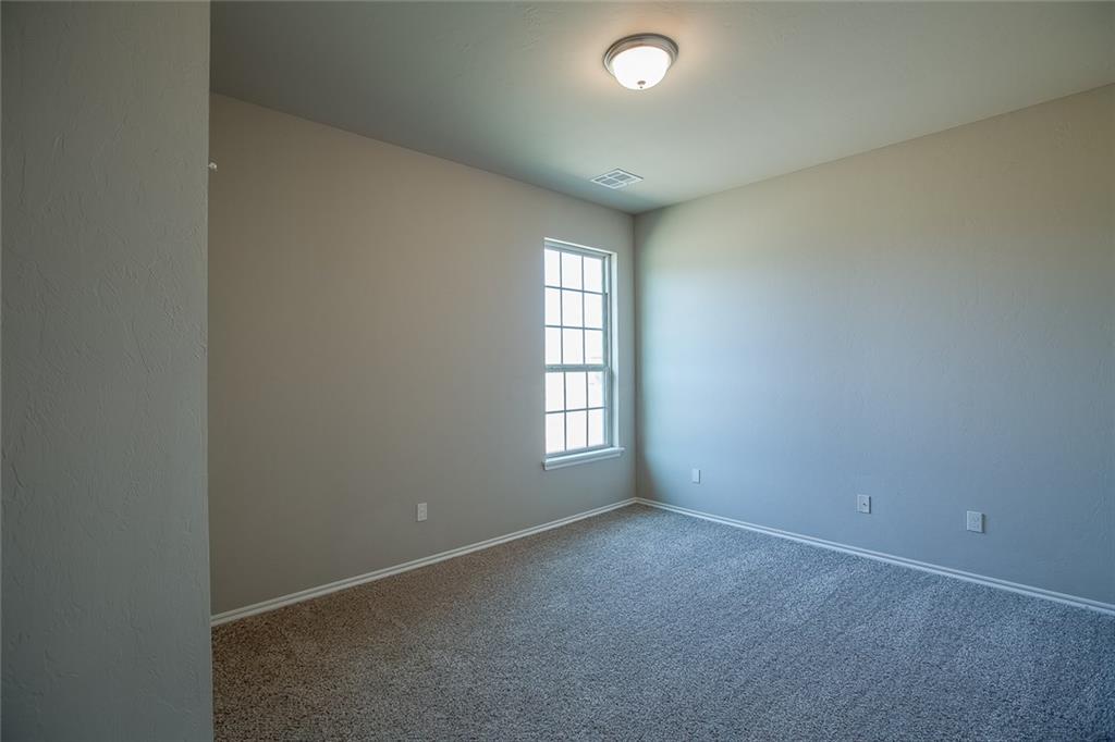 955 Oak Tree Ct, Harrah, OK 73045 photo 20