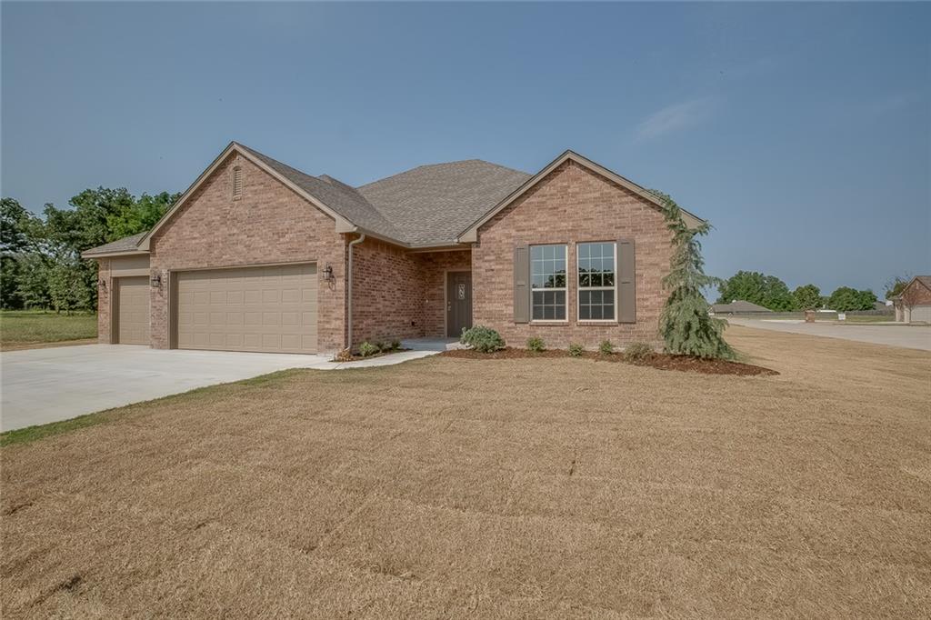 955 Oak Tree Ct, Harrah, OK 73045 photo 1