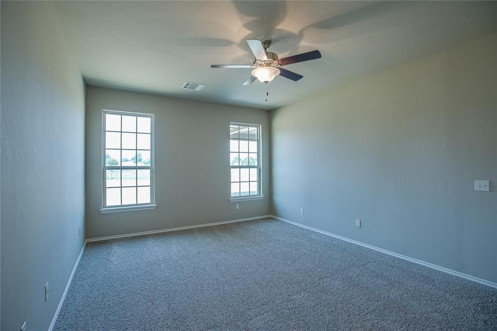 955 Oak Tree Ct, Harrah, OK 73045 photo 10