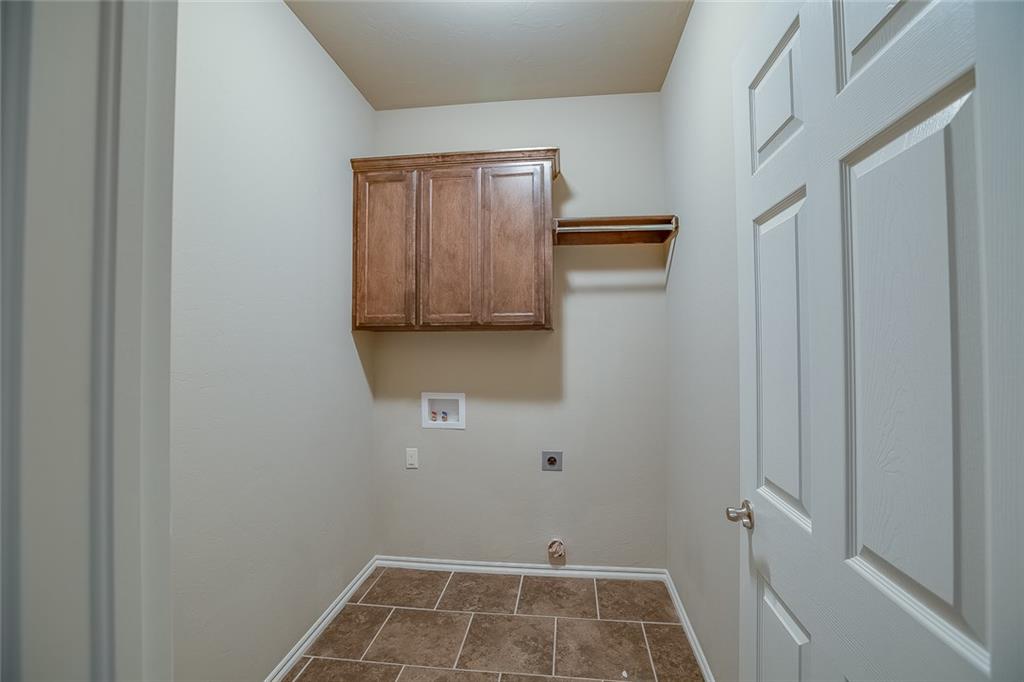 955 Oak Tree Ct, Harrah, OK 73045 photo 18