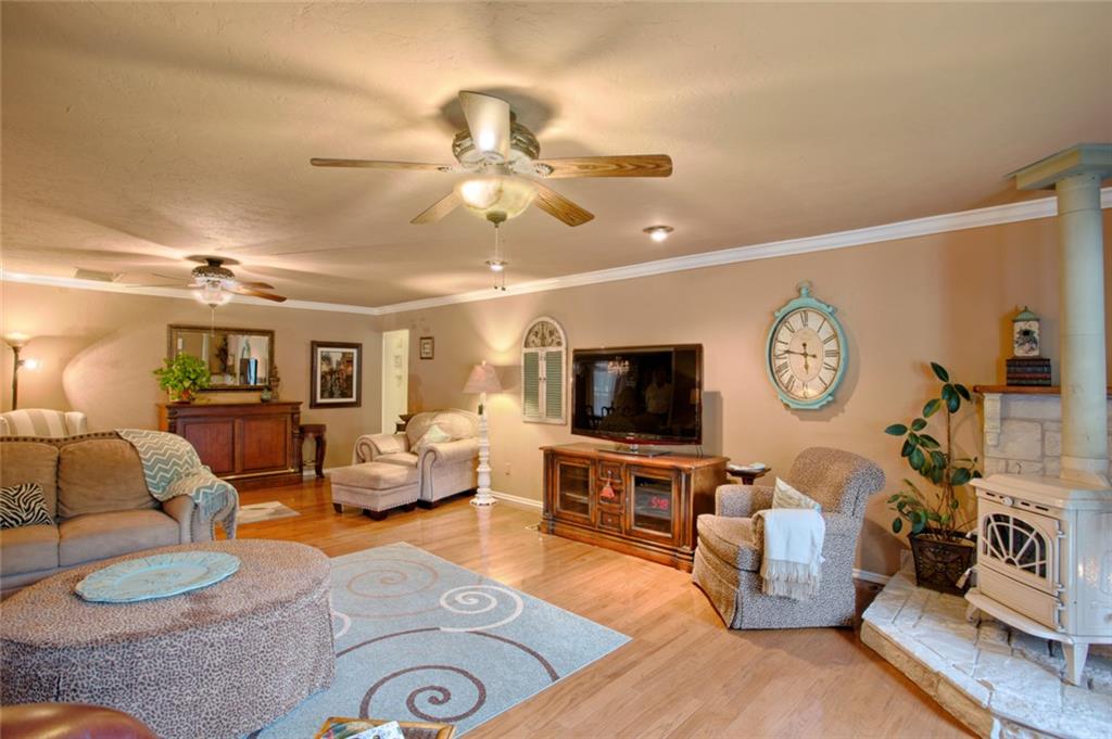 5818 E Tyler Dr, Tuttle, OK 73089 photo 4