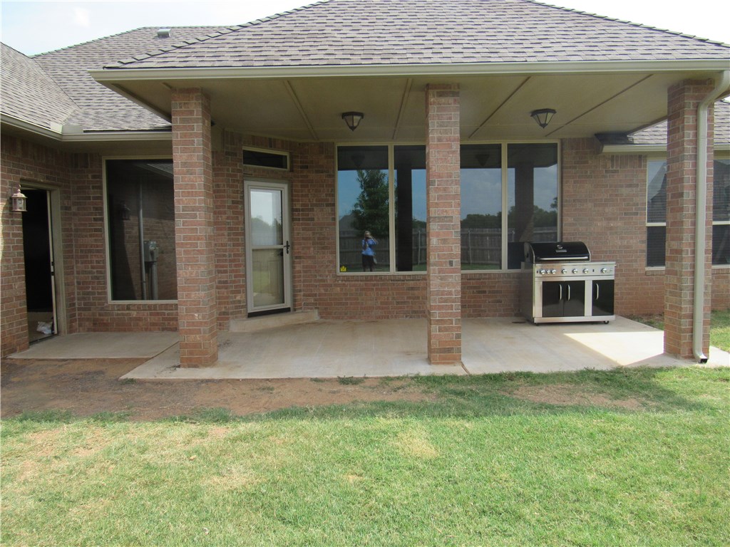 405 Windsor Ln, Tuttle, OK 73089 photo 4