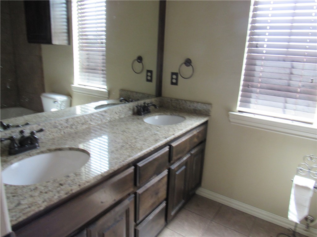 405 Windsor Ln, Tuttle, OK 73089 photo 23