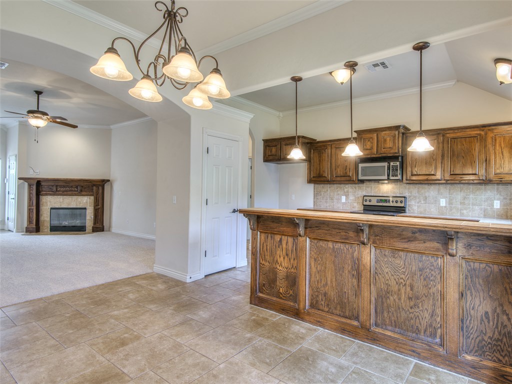 1205 NW 19 St, Moore, OK 73160 photo 8