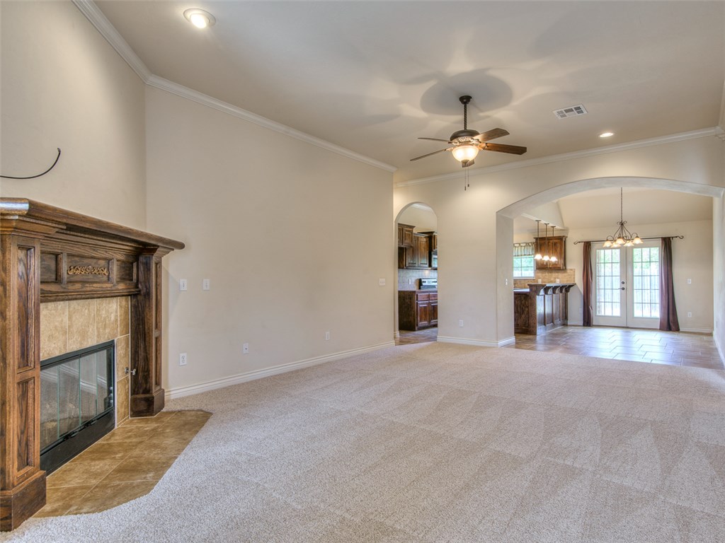 1205 NW 19 St, Moore, OK 73160 photo 4