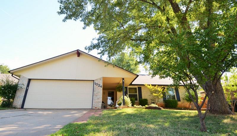 1024 Apollo Cir, Edmond, OK 73003 photo 1