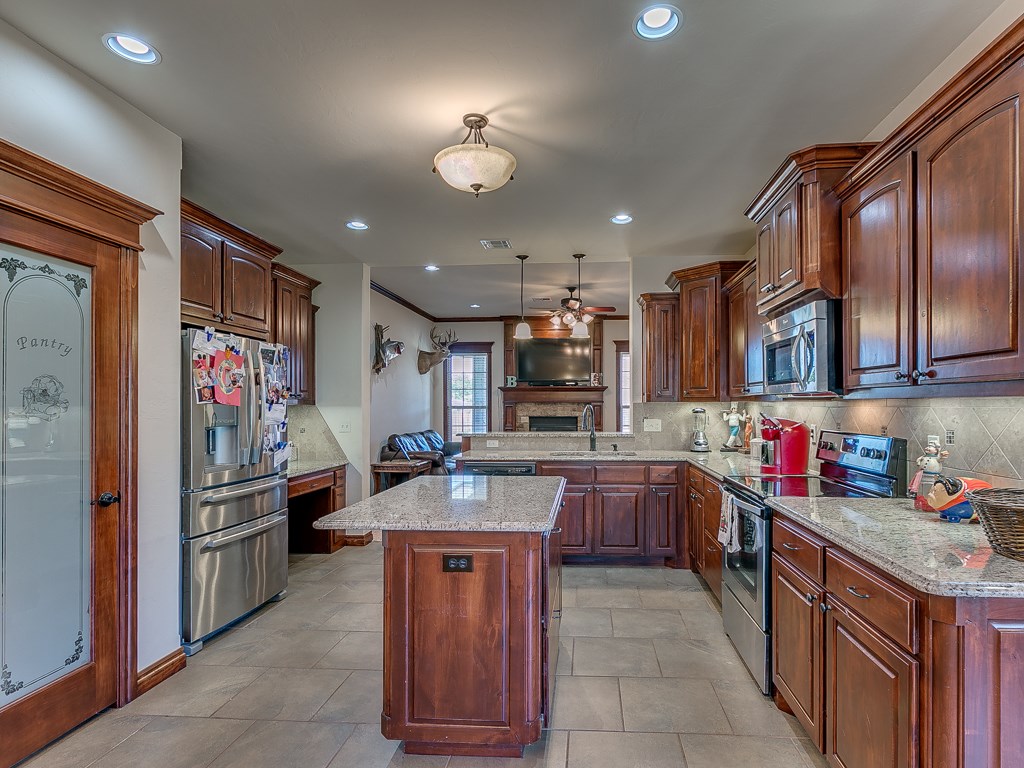 708 Colbert St, Tuttle, OK 73089 photo 14
