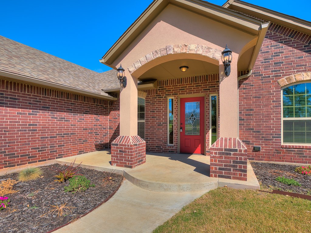 708 Colbert St, Tuttle, OK 73089 photo 4