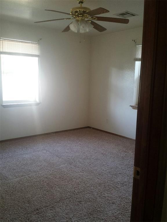 312 Crenshaw St, Wayne, OK 73095 photo 8