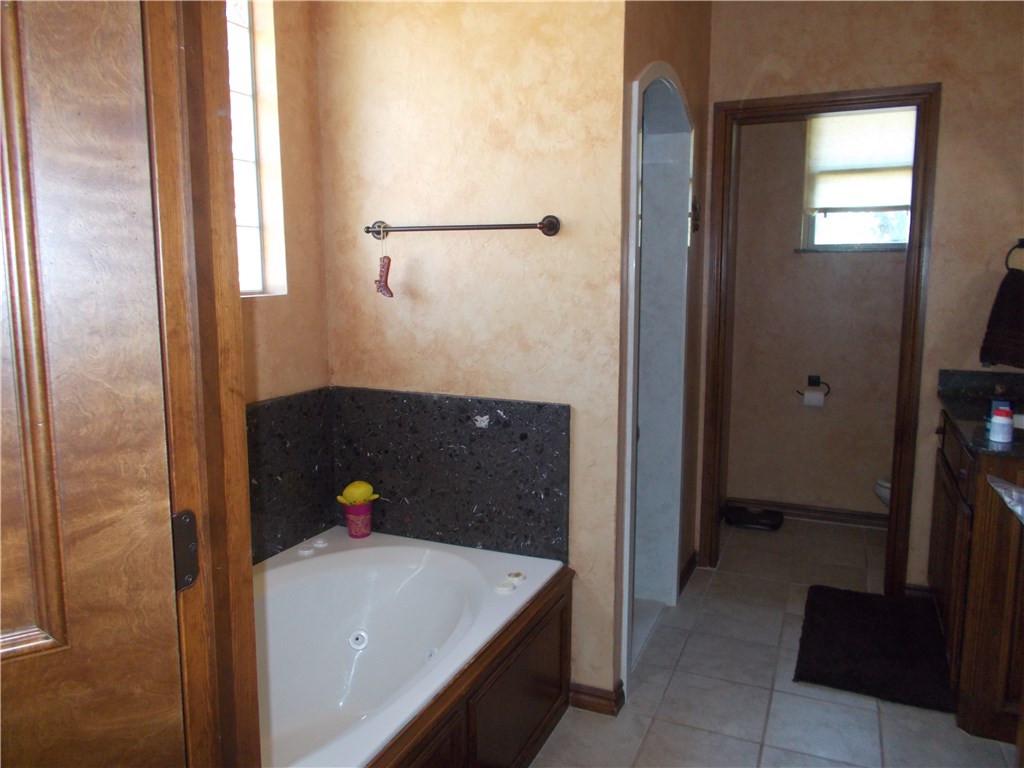12416 Jerrad Ln, Mcloud, OK 74851 photo 21