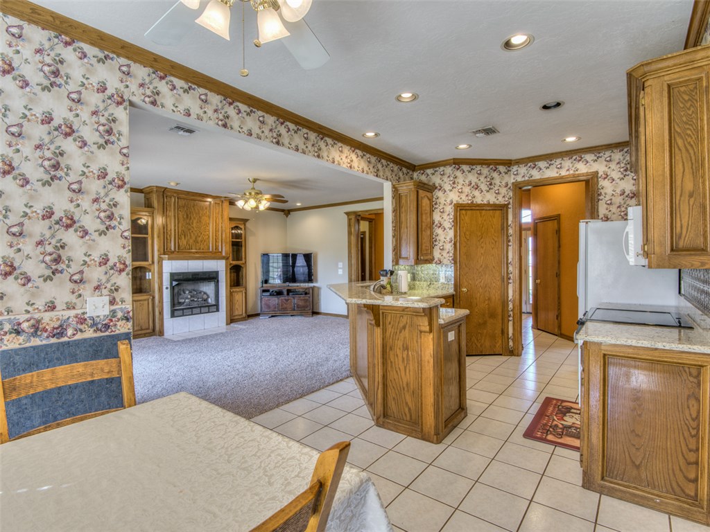808 Timberland Way, Tuttle, OK 73089 photo 9