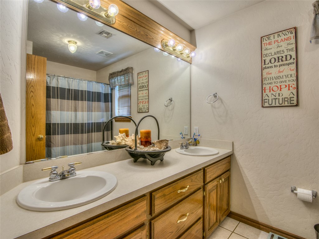 808 Timberland Way, Tuttle, OK 73089 photo 21