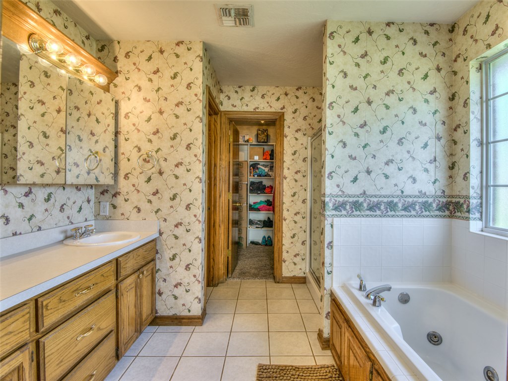 808 Timberland Way, Tuttle, OK 73089 photo 15