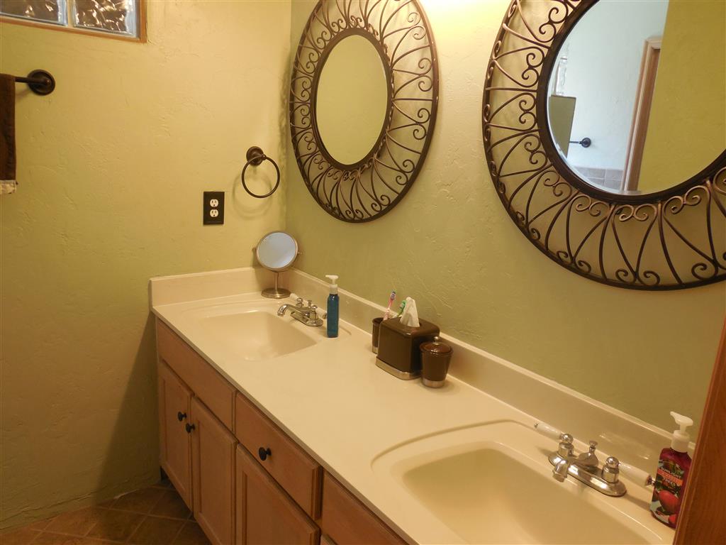 2012 Timberview Dr, Edmond, OK 73013 photo 12