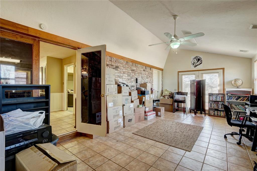 Undisclosed, Norman, OK 73026 photo 20