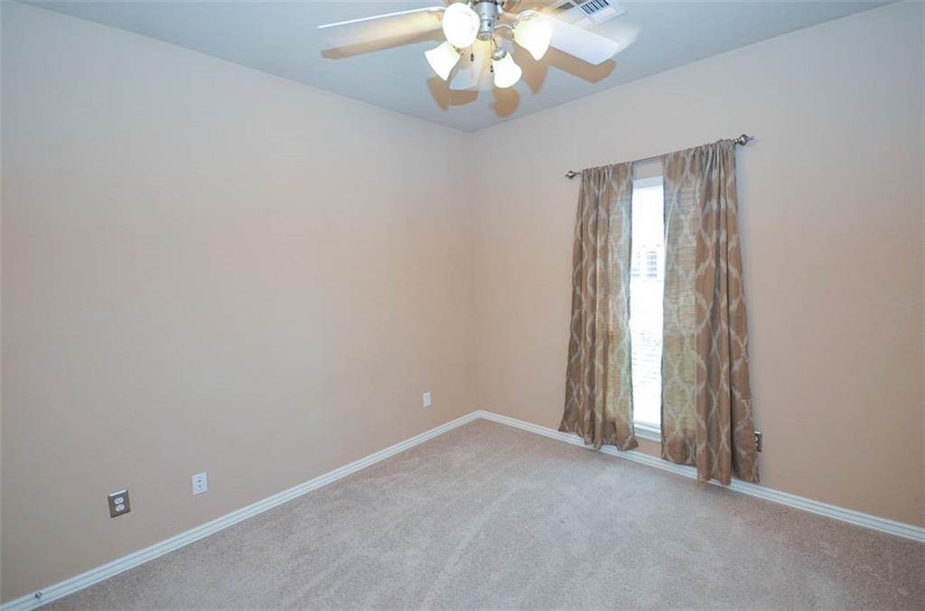 Undisclosed, Moore, OK 73160 photo 22