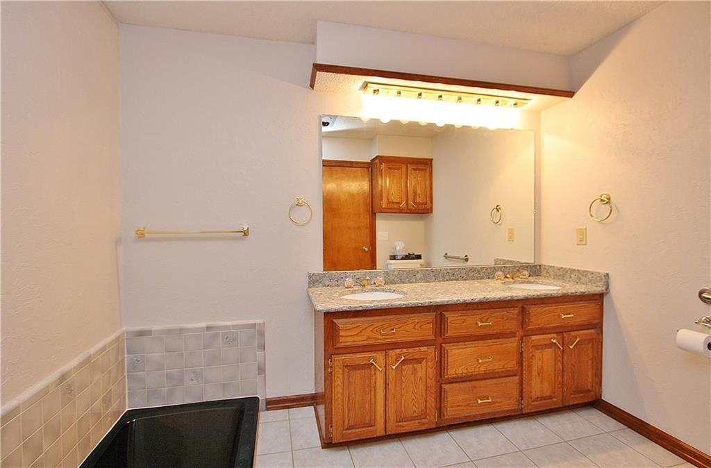 751 Ranchwood, Tuttle, OK 73089 photo 17