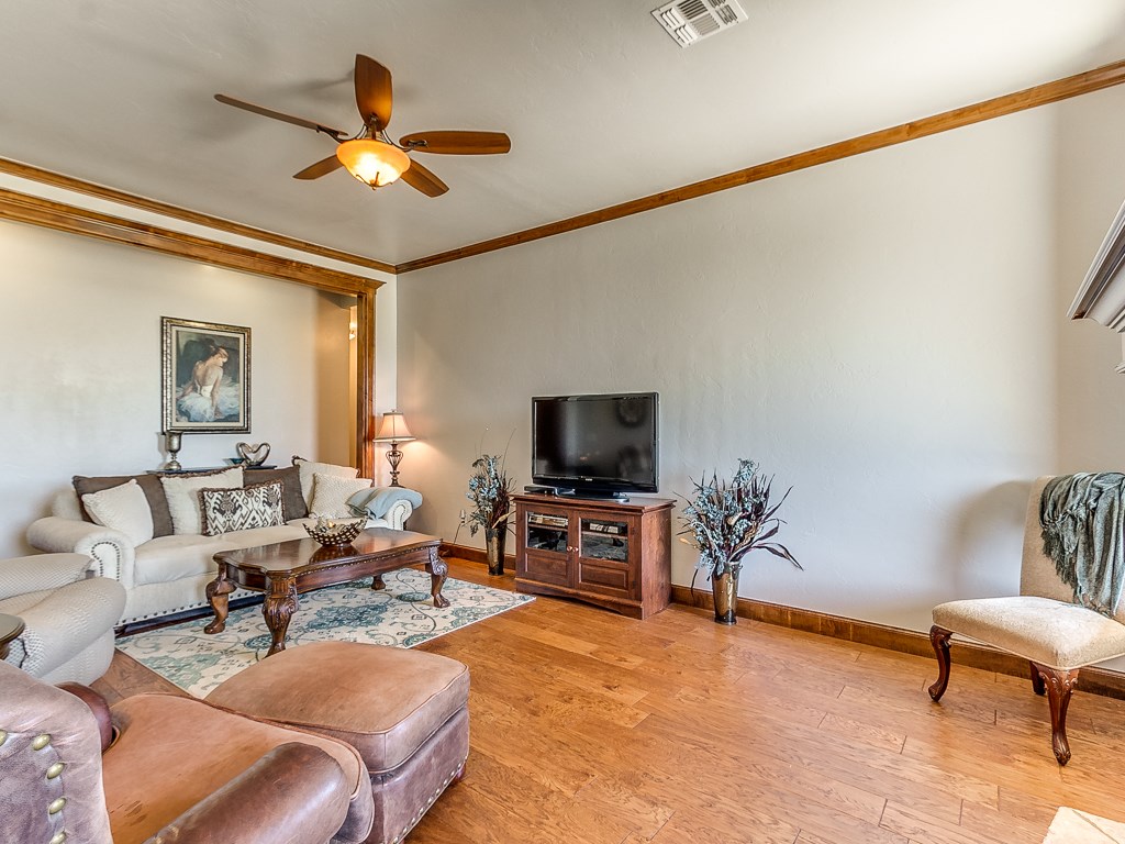 1612 Riverview Dr, Tuttle, OK 73089 photo 6