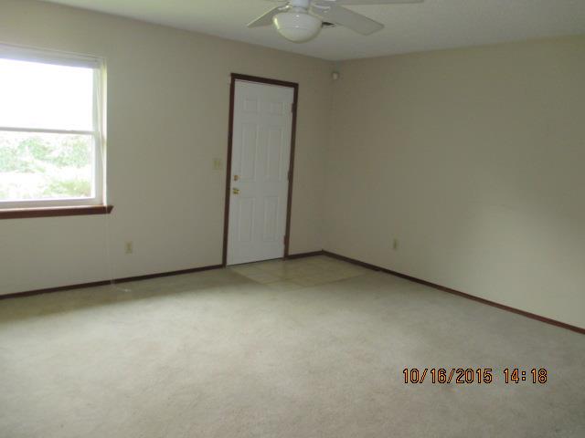 115 Folsom Dr, Mcloud, OK 74851 photo 4