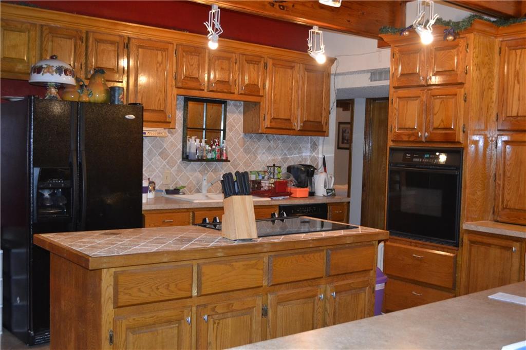 9800 St Clair, Guthrie, OK 73044 photo 4