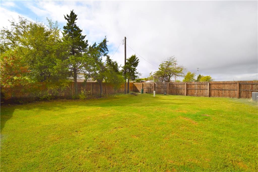 832 Eric Cir, Moore, OK 73160 photo 23