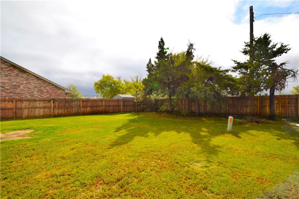 832 Eric Cir, Moore, OK 73160 photo 24