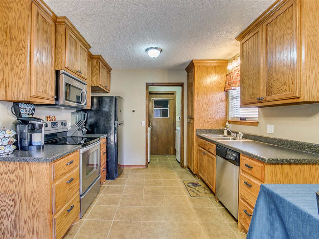 815 Willow Run, Yukon, OK 73099 photo 10